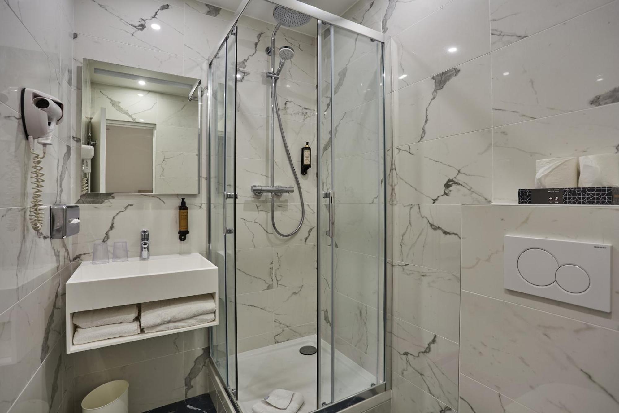 Hotel Lux Picpus Paris Eksteriør bilde